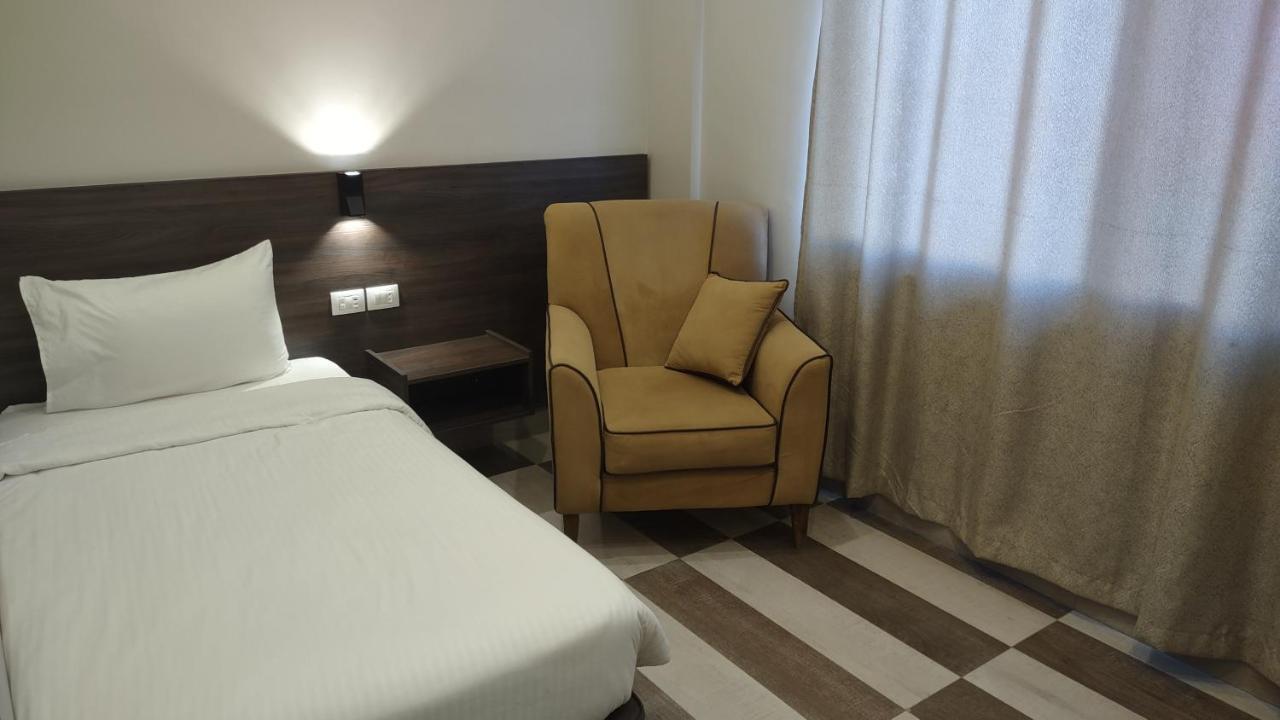 Black Iris Hotel II Madaba Exterior foto