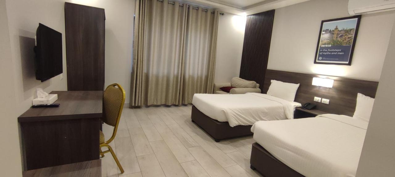 Black Iris Hotel II Madaba Exterior foto
