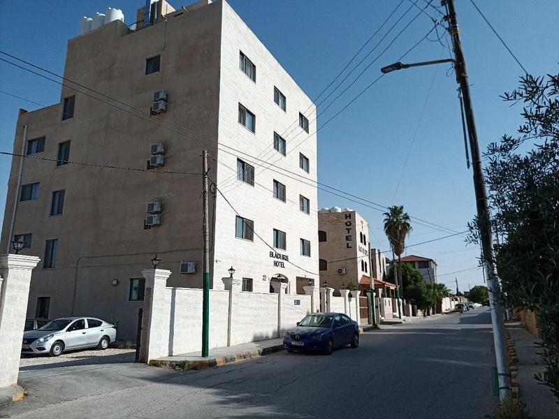 Black Iris Hotel II Madaba Exterior foto